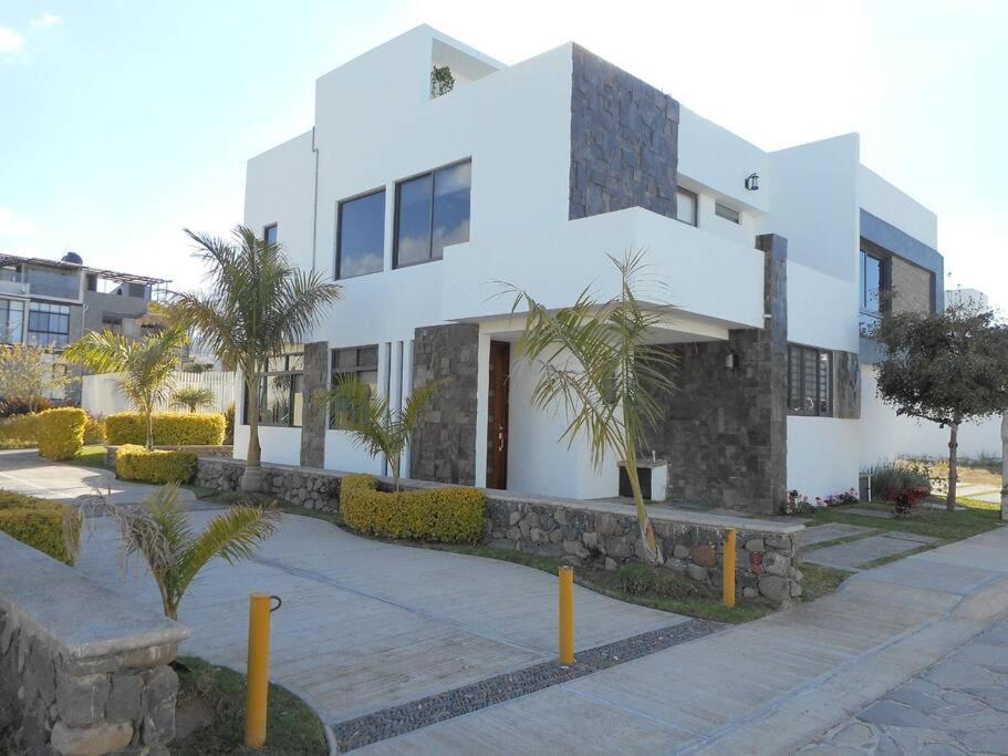 Hermosa Casa En Orilla Del Lago -Zona De Villedos- San Cristobal Zapotitlan Buitenkant foto