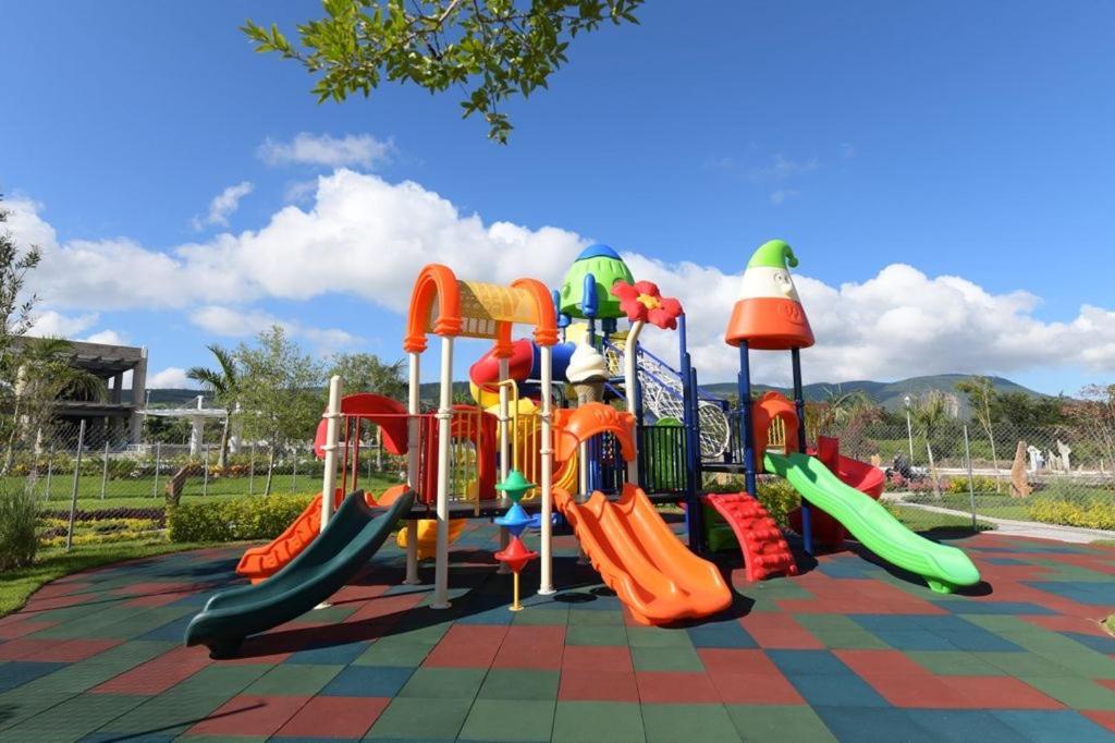 Hermosa Casa En Orilla Del Lago -Zona De Villedos- San Cristobal Zapotitlan Buitenkant foto